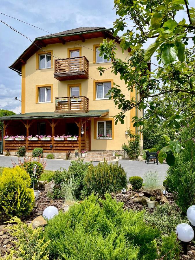 Ніч Над Карпатами Hotel Slavske Eksteriør billede